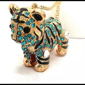 BETSEY Johnson Lion Necklace